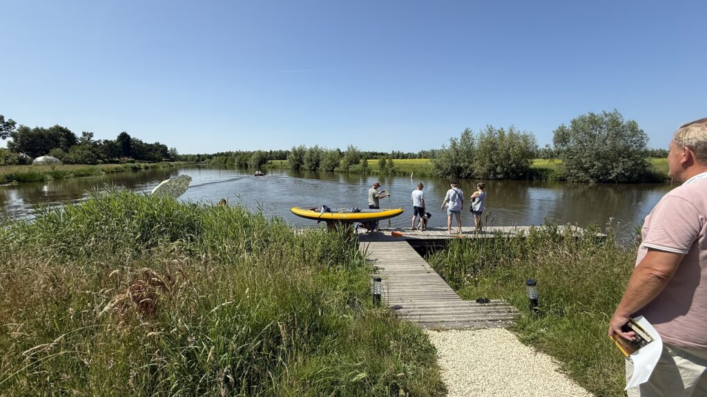 Waterpret aan de steiger (Reiderdiep)